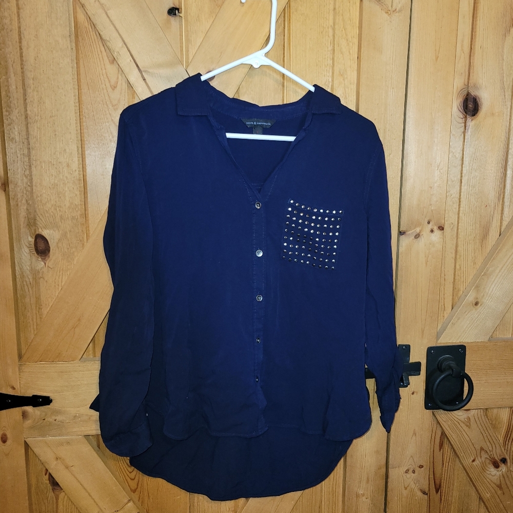 Rock & Republic Women's Button-Up Top with Studded Pocket Size Small